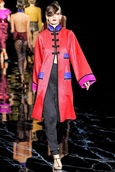 Look 13